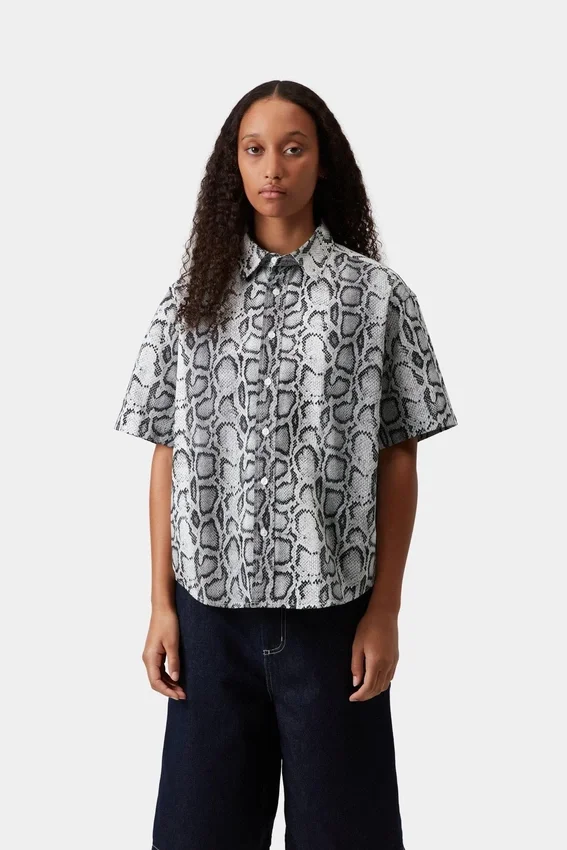 Camicia da donna a maniche corte Snake Camo in pantaloncini Camicia da donna a maniche corte Snake Camo in pantaloncini