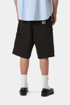 Pantaloncini con rinforzo su un solo ginocchio Pantaloncini con rinforzo su un solo ginocchio