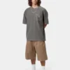 T-Shirt con tasca dal taglio ampio T-Shirt con tasca dal taglio ampio