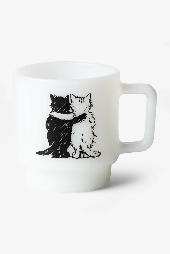 Tazza in vetro con gatti che si abbracciano Tazza in vetro con gatti che si abbracciano